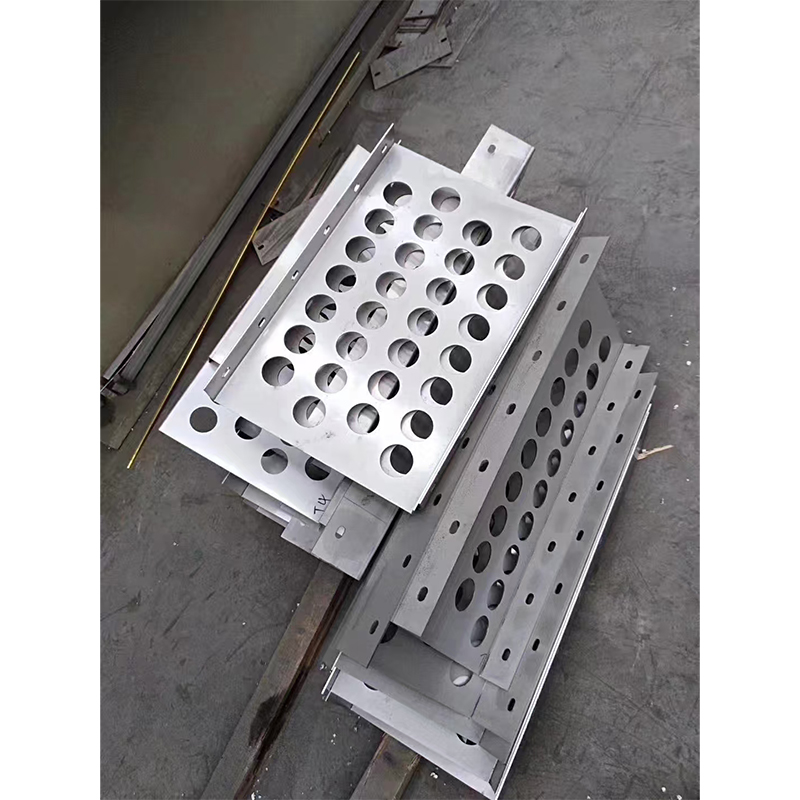 Can stainless steel accessories achieve both durable reliability and aesthetic appeal in diverse scenarios with their exquisite craftsmanship?